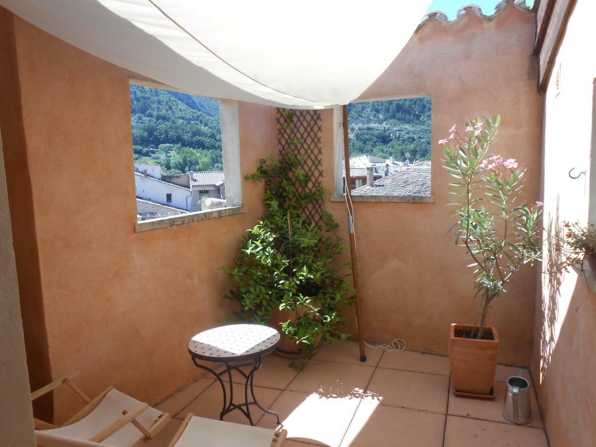 La Maison Derriere La Fontaine Buis-les-Baronnies Eksteriør billede