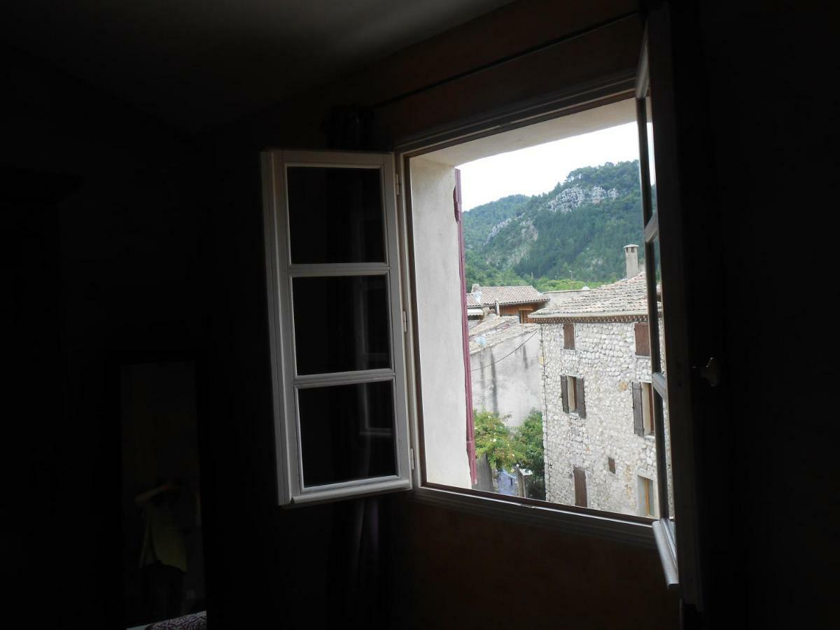 La Maison Derriere La Fontaine Buis-les-Baronnies Eksteriør billede